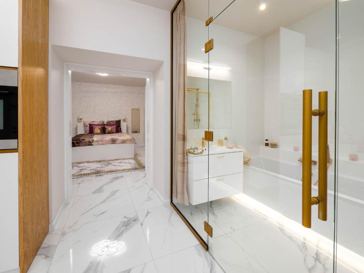 Apartament Gold Aleja Nmp 8 - Free Parking Czestochowa Luaran gambar