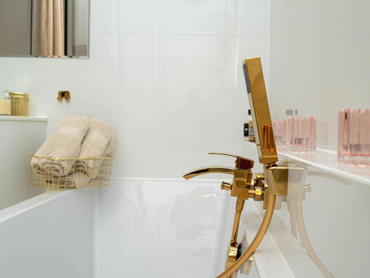 Apartament Gold Aleja Nmp 8 - Free Parking Czestochowa Luaran gambar
