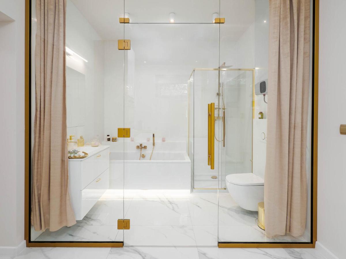 Apartament Gold Aleja Nmp 8 - Free Parking Czestochowa Luaran gambar