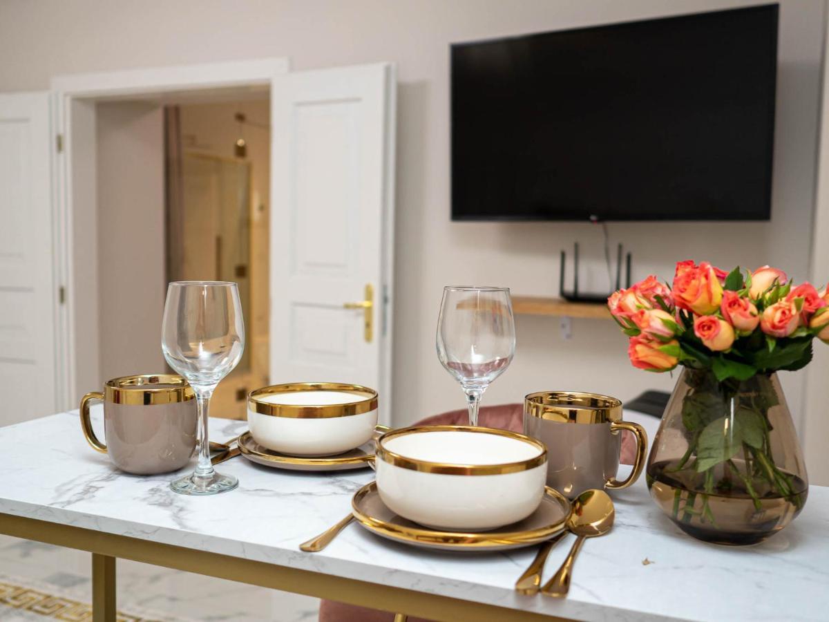 Apartament Gold Aleja Nmp 8 - Free Parking Czestochowa Luaran gambar
