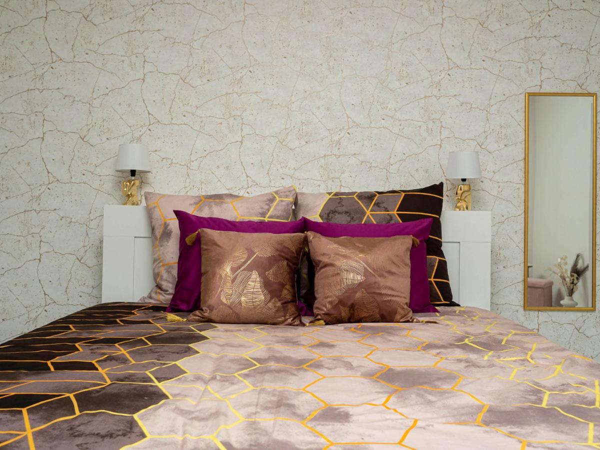 Apartament Gold Aleja Nmp 8 - Free Parking Czestochowa Luaran gambar