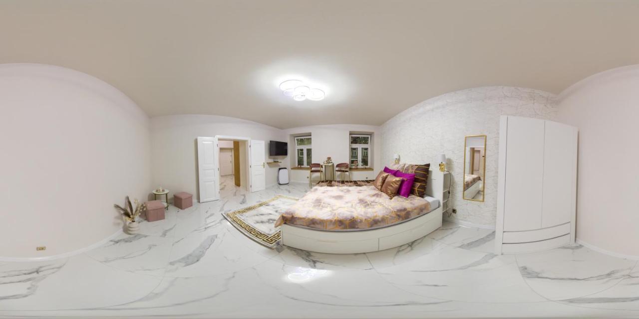 Apartament Gold Aleja Nmp 8 - Free Parking Czestochowa Luaran gambar